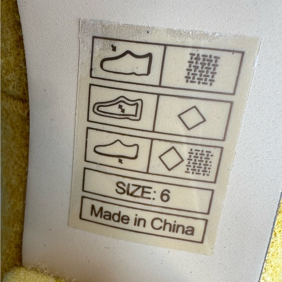 BAIT but another innocent tale Shoes Vintage Heels Bow Yellow Women’s Sz 6 NEW - Picture 13 of 14